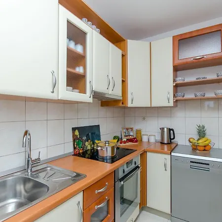 Apartment Smile With Secure Private Garage *
