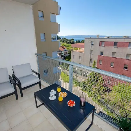 Spacious Smile With Terrace And Secure Garage Apartament