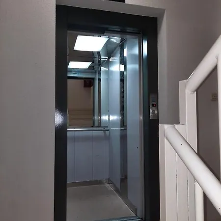 Διαμέρισμα Smile With Secure Private Garage *