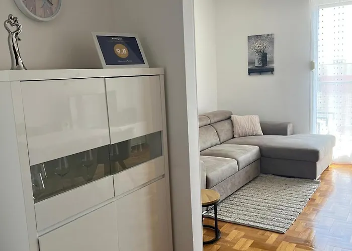 Apartment Smile With Secure Private Garage *