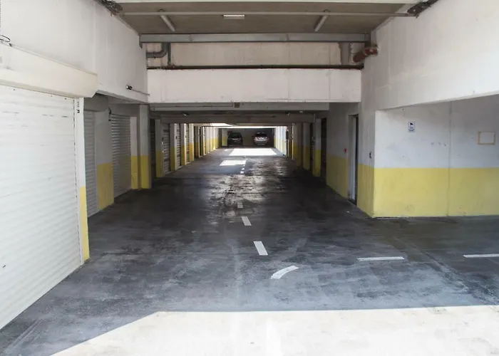 Apartment Smile With Secure Private Garage Split