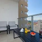 Smile With Secure Private Garage Appartement Split