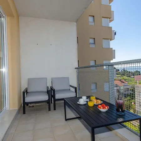 아파트 Smile With Secure Private Garage *